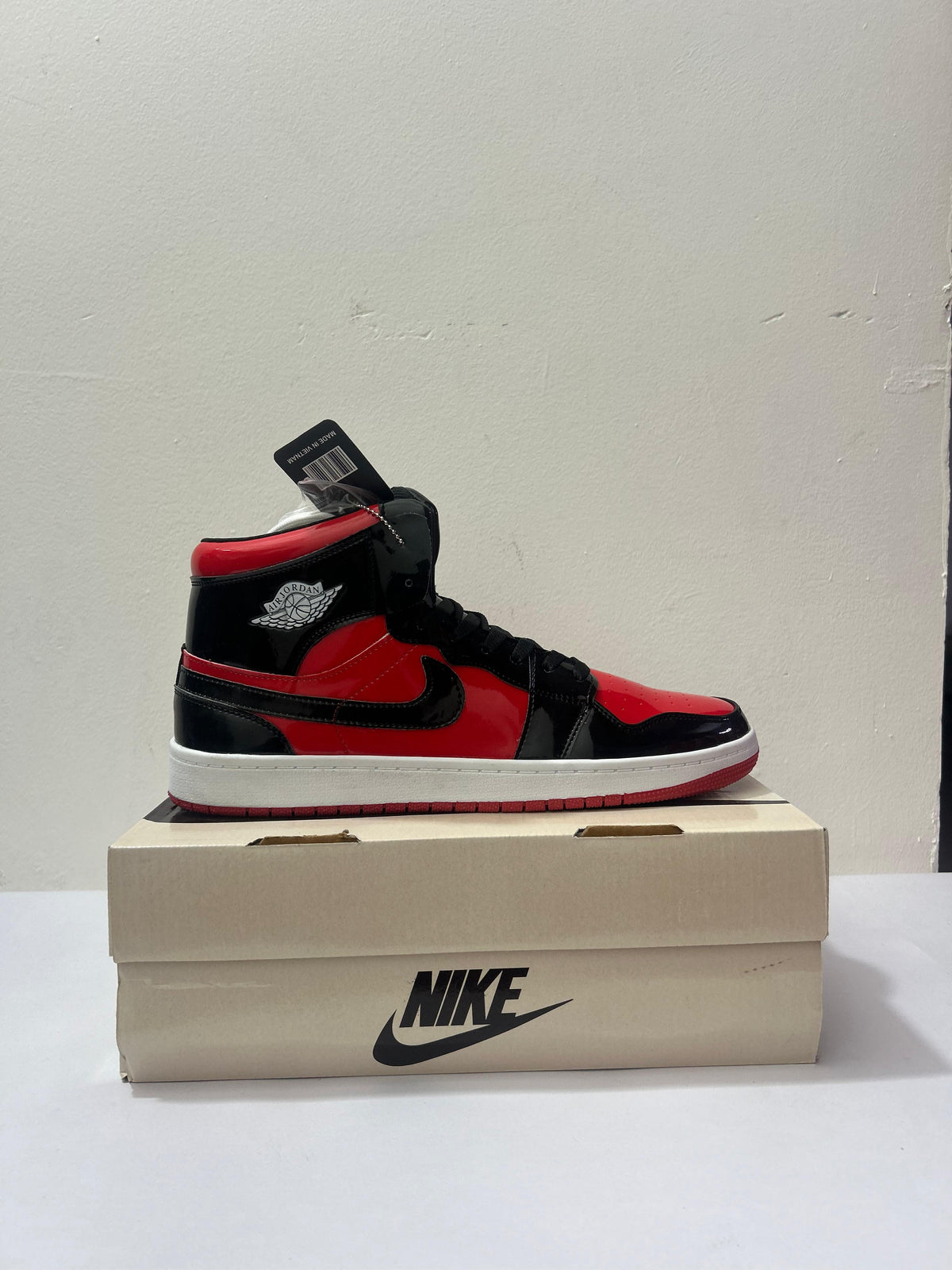 Air Jordan 1 Mid – Bred Patent Leather Edition (Copy) (Copy)